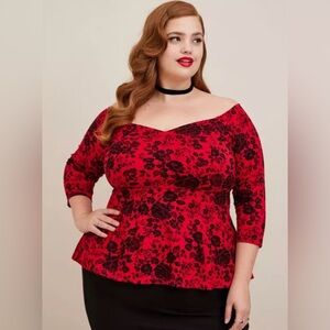 NWT Torrid Ponte Sweetheart Peplum Top Size 00 M/L Floral Red